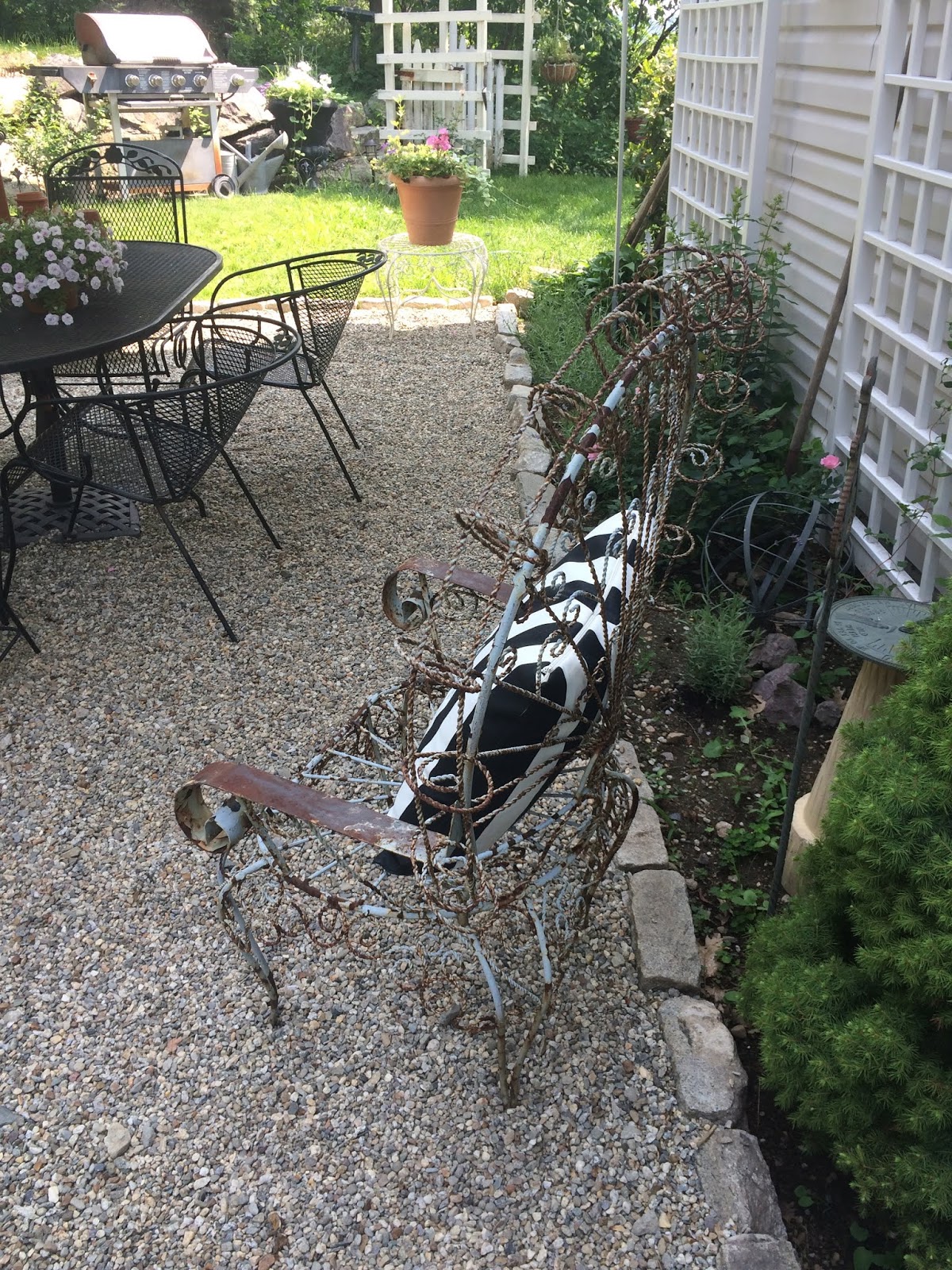 replacement glass for martha stewart patio tables on Maison Decor Hunting For Vintage French Patio Furniture