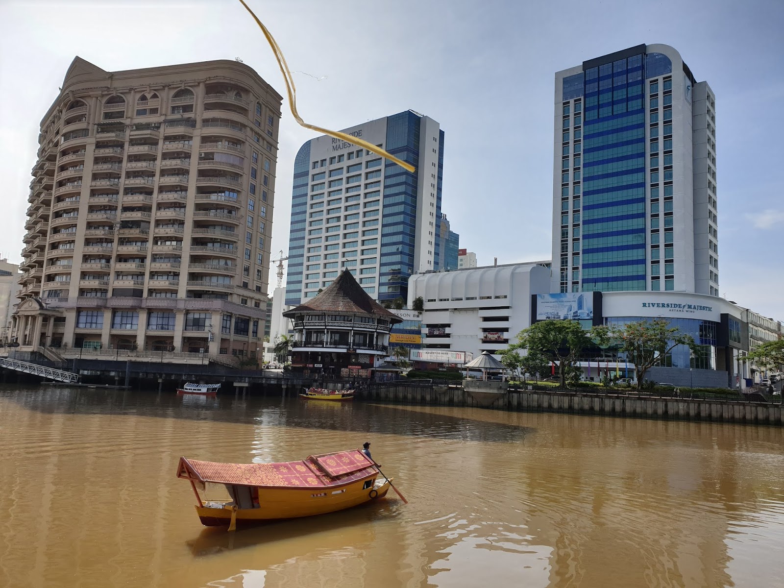 Riverside Majestic Hotel Kuching Vacancy / Riverside Majestic Hotel