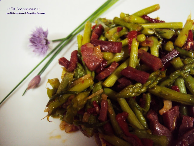 SALTEADO DE ESPARRAGOS