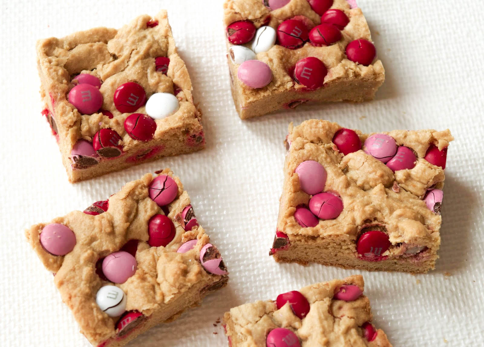 A Valentine’s Day Treat: M&M Blondies
