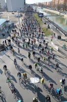 Asociatia Green Revolution lanseaza o dezbatere publica pe tema circulatiei cu bicicleta in Bucuresti 