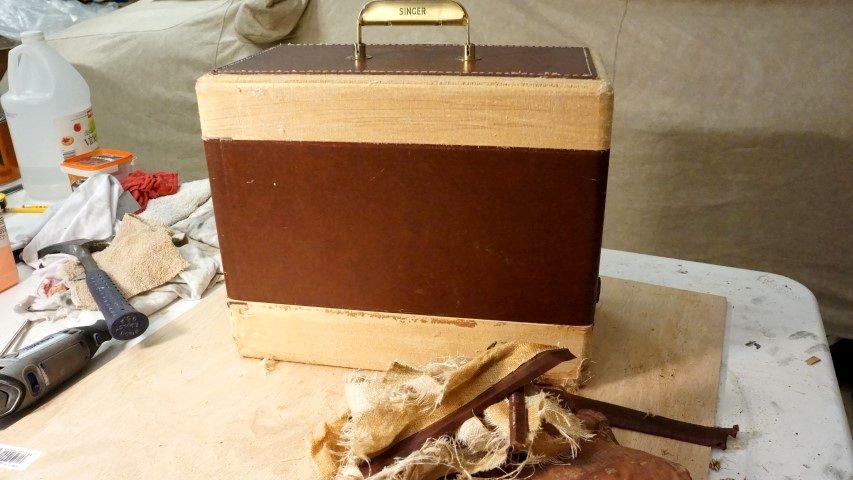 singer carrying case