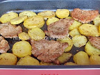 Muschi de porc felii cu cartofi si rozmarin la cuptor preparare