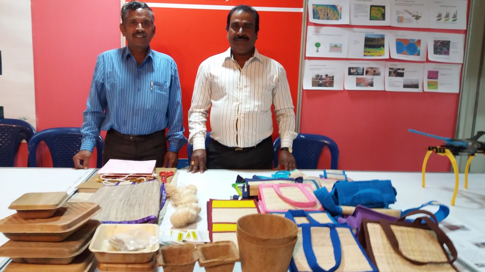 Eco Green Unit Banana fibre paper bag making Training for School Children Visveswaraya Museum