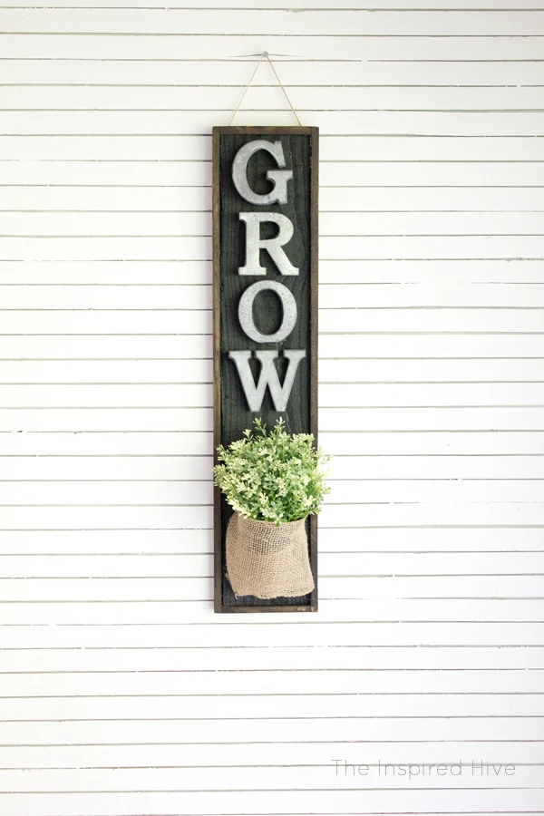 DIY Farmhouse wall planter