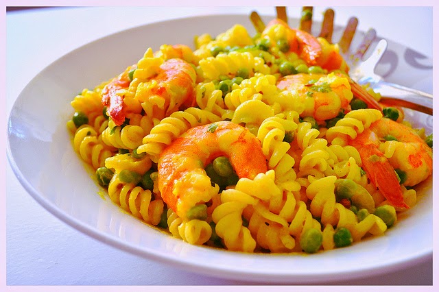 PASTE CU CREVETI  SI MAZARE  (PASTA SHRIMP AND PEAS)