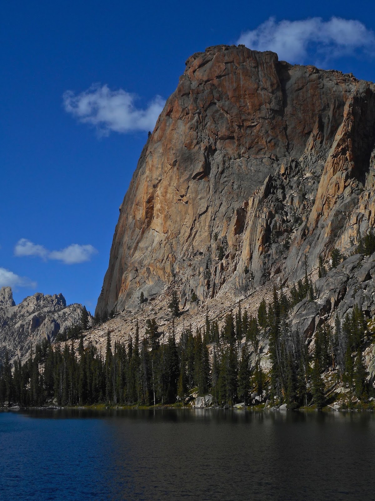 SAWTOOTH SADDLEBACK LAKES