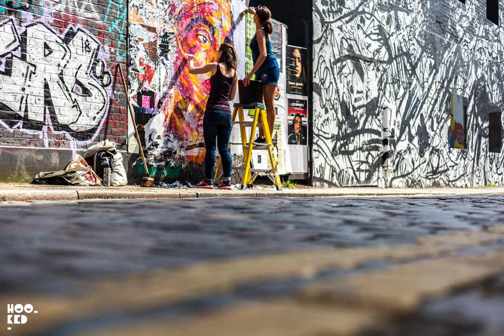 Street Artist Manyoly at work in London, UK. Photo ©Hookedblog / Mark Rigney