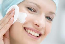 Women Face Beauty: Women shaving