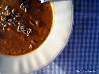 Φθινοπωρινή σούπα με γλυκοπατάτα και πορτομπέλλο με άρωμα δυόσμου