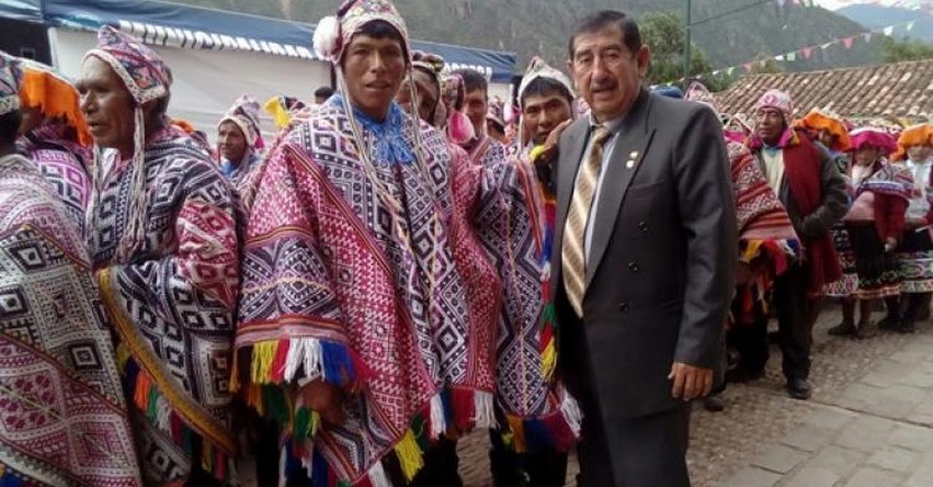 Expresan reconocimiento a valeroso exjefe policial que salvo de morir a 22 escolares en Caycay de la provincia de Paucartambo - Cusco Expresan reconocimiento a valeroso exjefe policial que salvo de morir a 22 escolares en Caycay de la provincia de Paucartambo - Cusco
