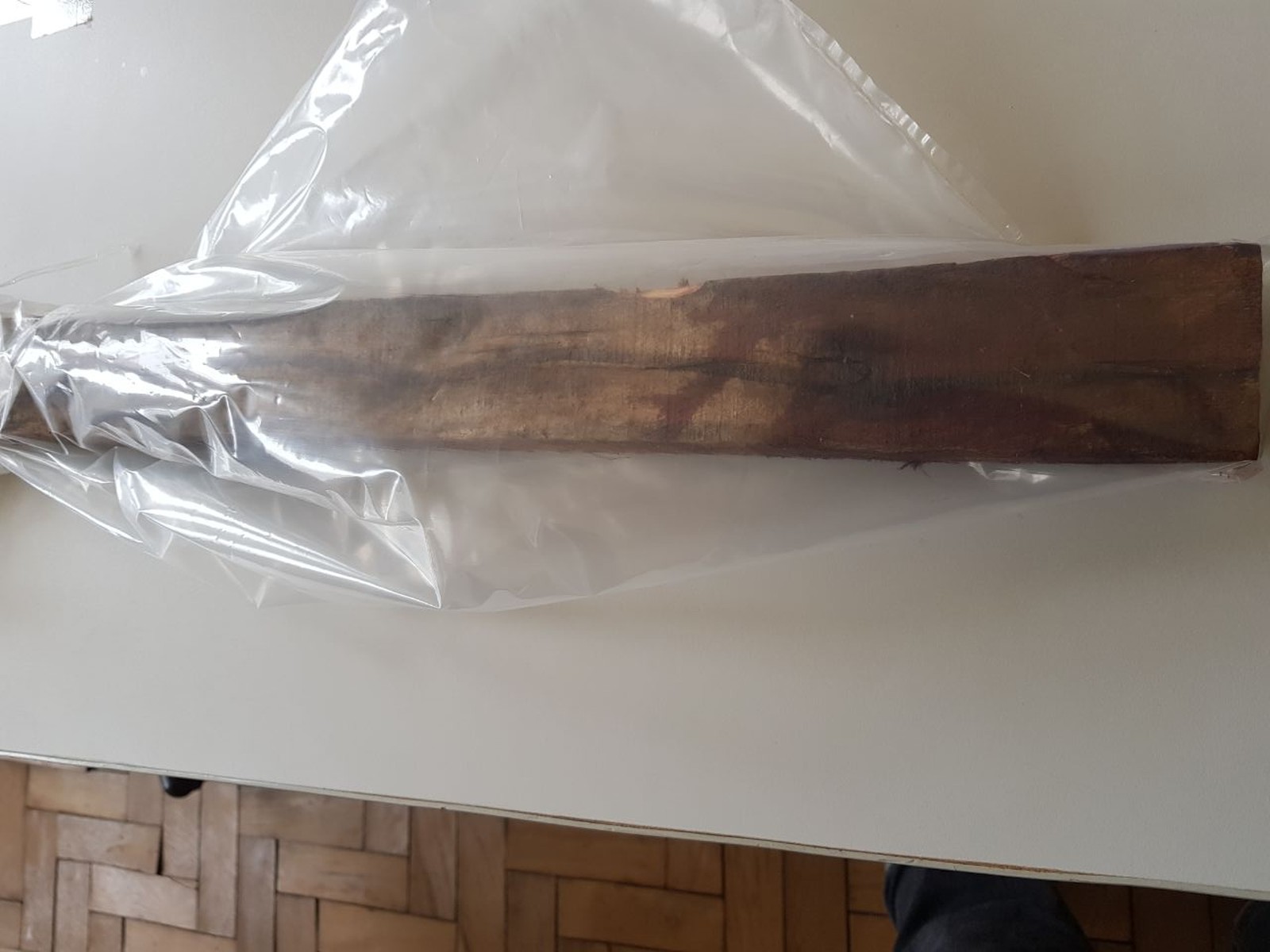 Adolescente mata ajudante por homofobia é apreendido após confessar crime à mãe Adolescente mata ajudante por homofobia é apreendido após confessar crime à mãe
