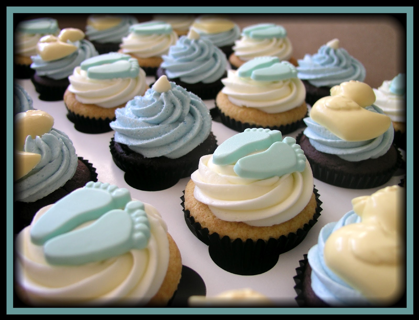 IT'S A BOY! Baby Shower Cupcakes