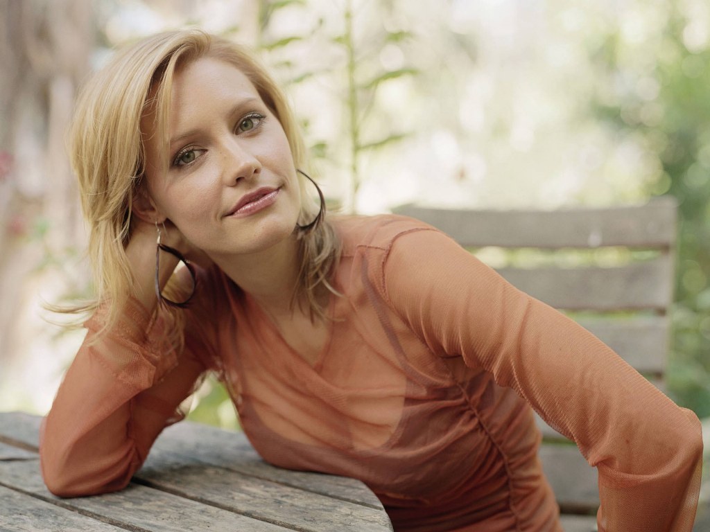 Hollywood Actress Gallery: KaDee Strickland Wallpaper Gallery