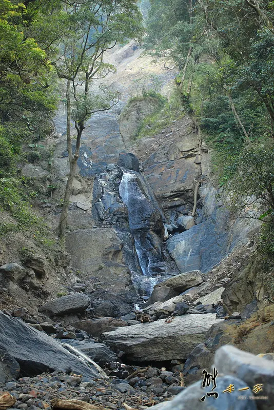 三峽雲森瀑布楓紅