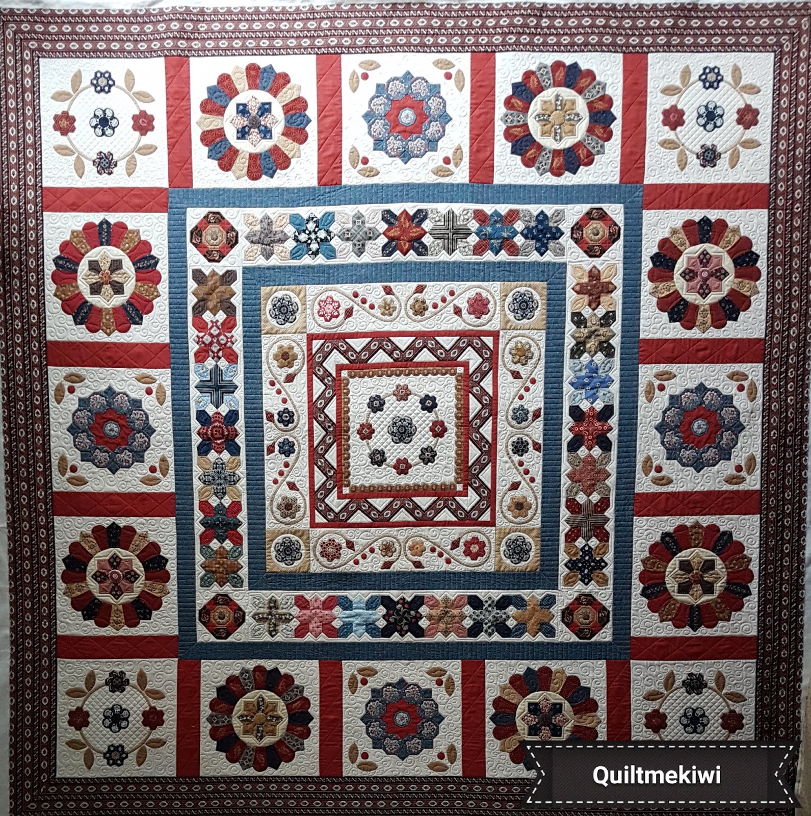 quiltmekiwi Diane's two beautiful quilts.....................