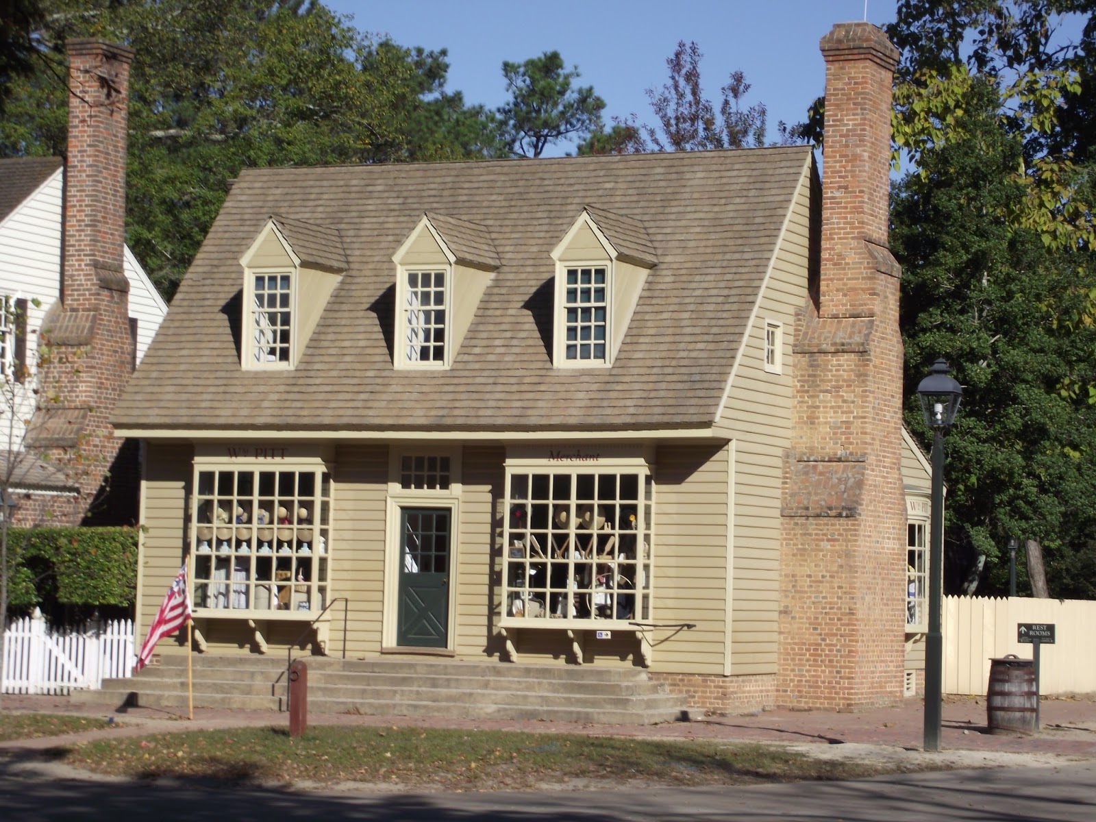 Colonial williamsburg visitor center gifts