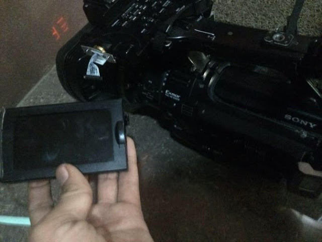 Jurnalis NET Dipukul & Diludahi saat Meliput Mini Cooper Kebanjiran di Kemang Jurnalis NET Dipukul & Diludahi saat Meliput Mini Cooper Kebanjiran di Kemang