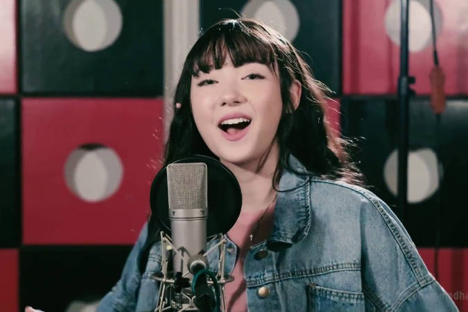 Lirik Lagu Meraih Bintang Versi Inggris dan Thailand Lirik Lagu Meraih Bintang Versi Inggris dan Thailand