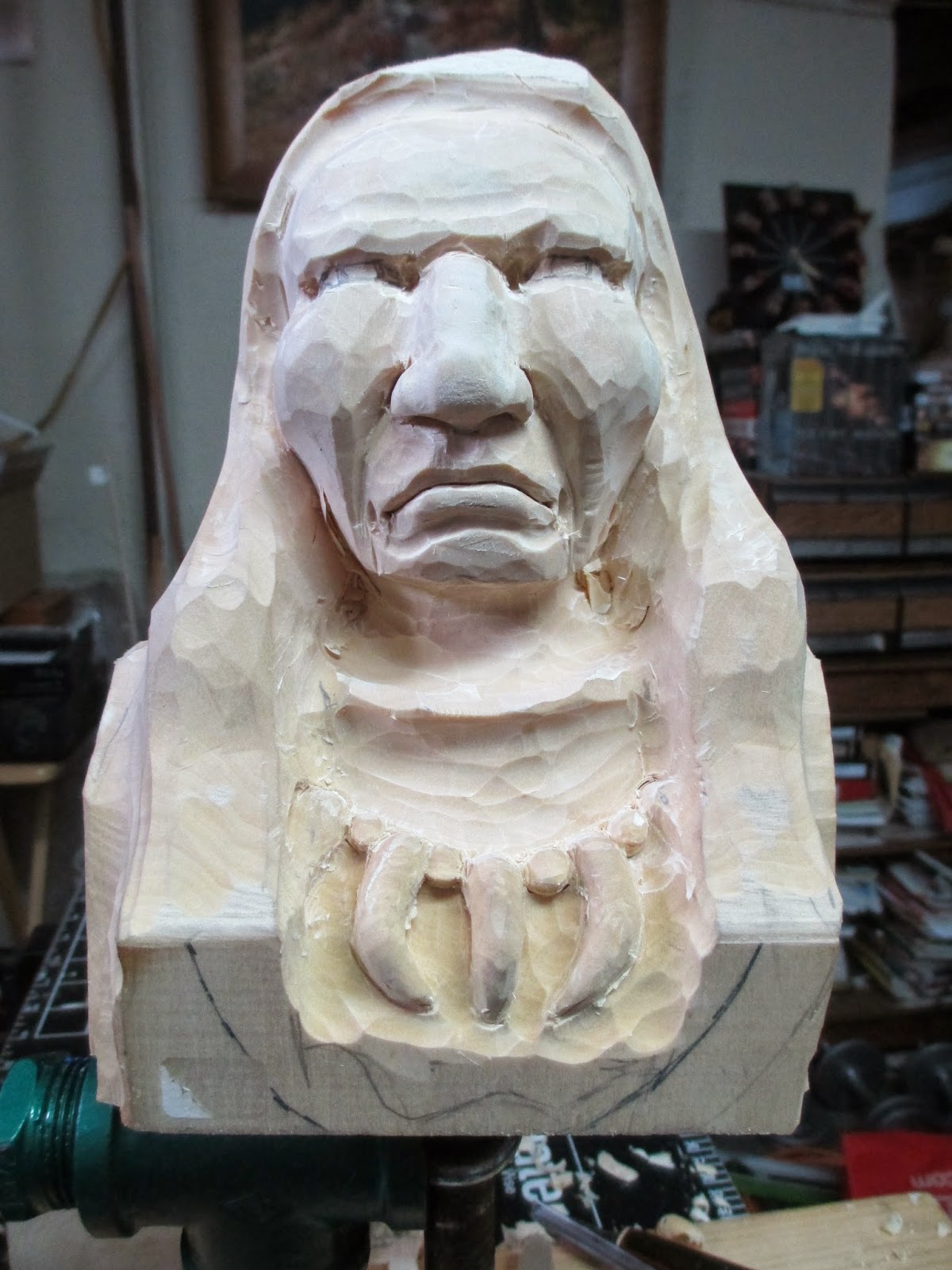 Knotty Wood Spirits Bear Claw Necklace