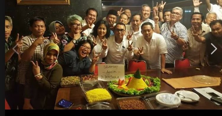 Heboh Foto Syukuran atas Vonis Ahok 2 Tahun Penjara