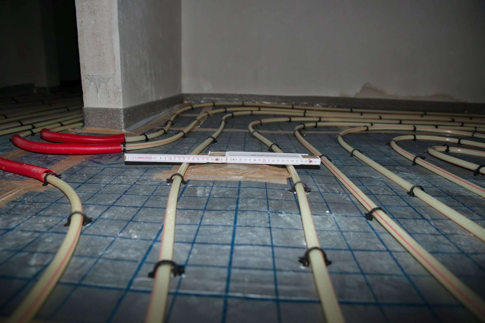 Bautagebuch von Nina und Dirk: Fußbodenheizung, Estrich und die kleinen