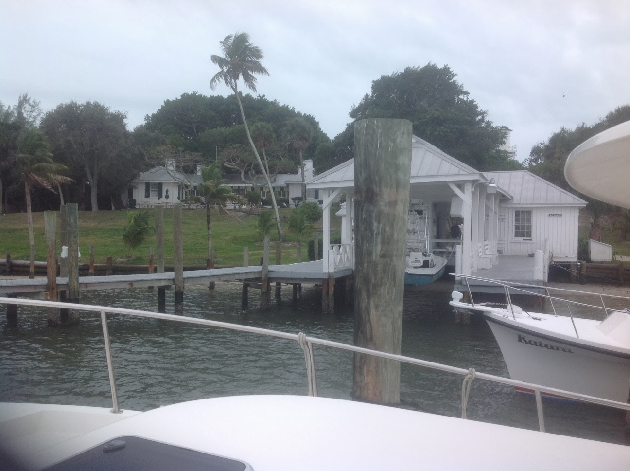 THE BEERS' GREAT LOOP TRIP ABOARD HUMBUG Cabbage Key and Fort Meyers