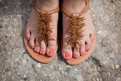 Decorar sandalias de cuero en Recicla Inventa