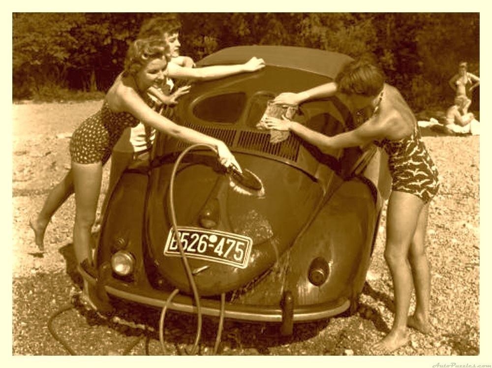 Women+Washing+Cars+in+the+Past+%252812%2