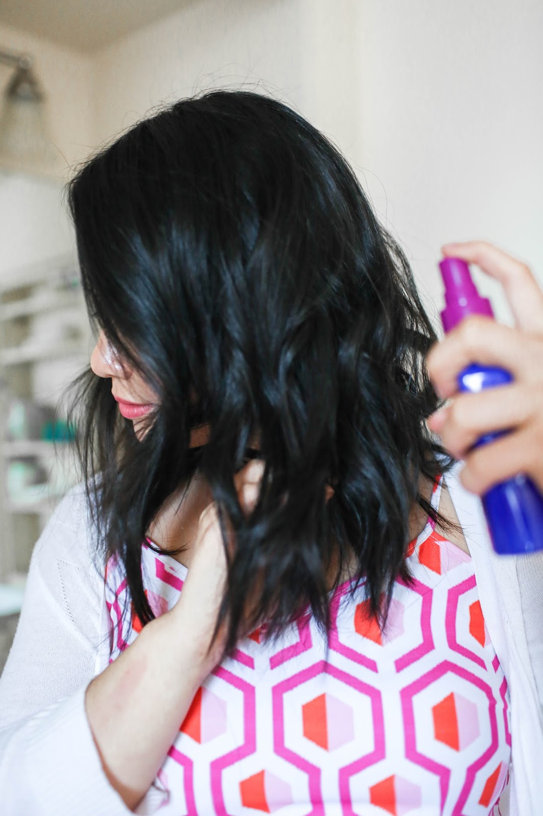 How To Get Beachy Waves On Medium Length Hair The Bella Insider