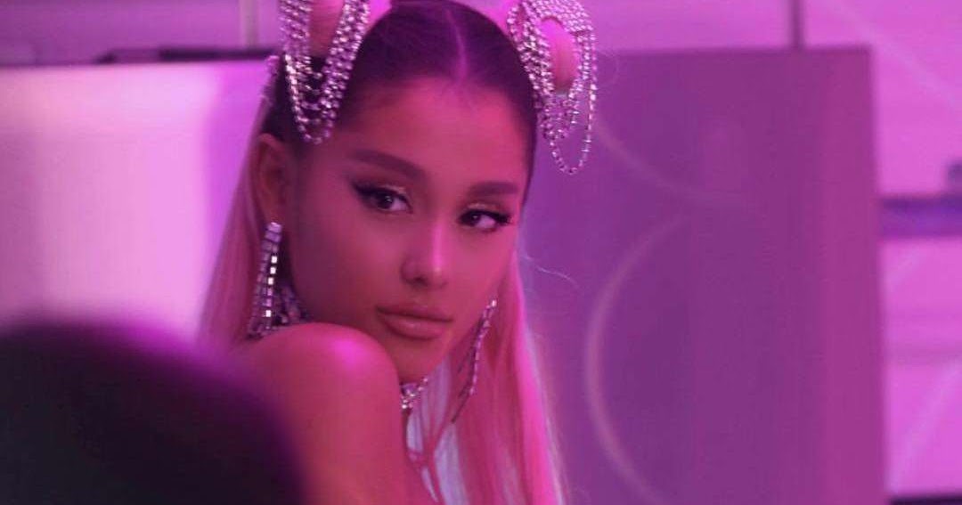 Terjemahan Lirik lagu Ariana Grande – 7 rings - BangRingo