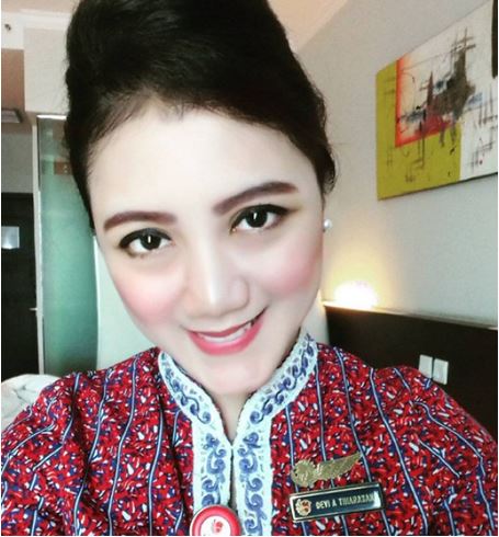 khaerah tadika: Deretan Pramugari-Pramugari Cantik Maskapai Indonesia