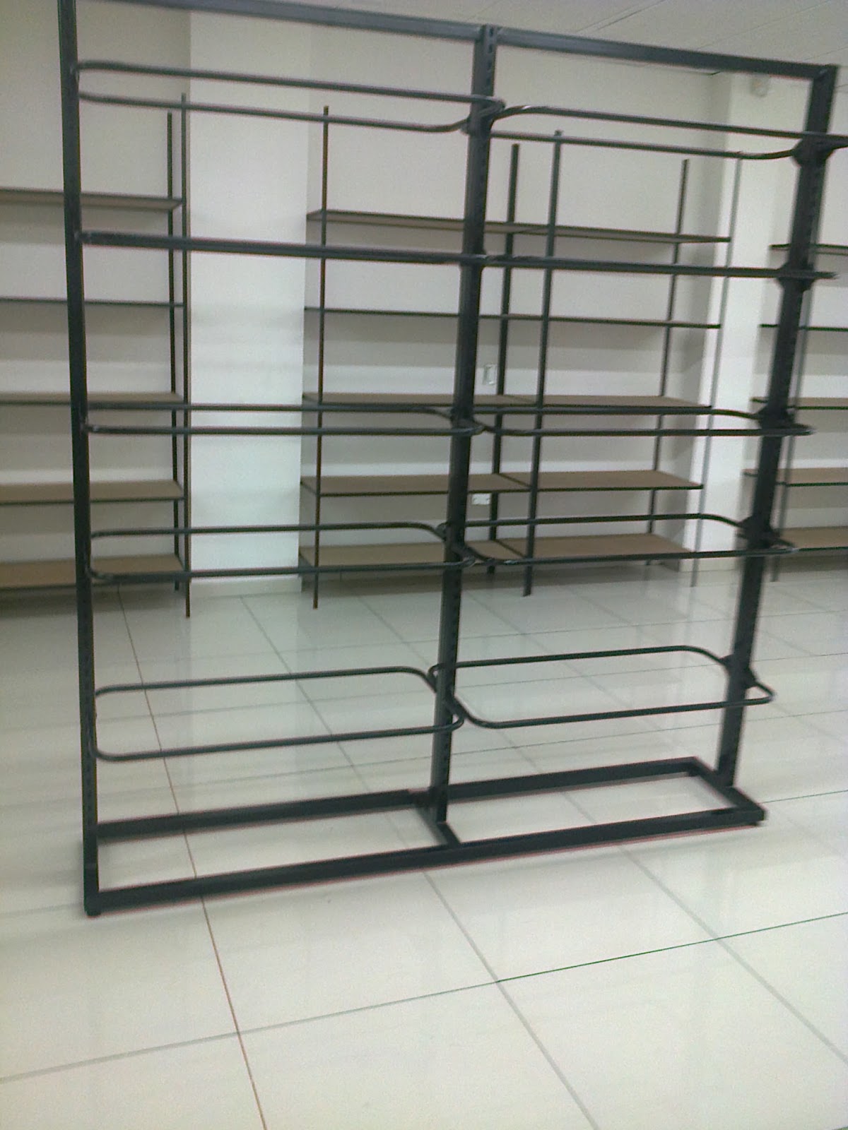 EXHIBIDORES METALICOS DONDE WILSON: EXHIBIDORES METALICOS DONDE WILSON