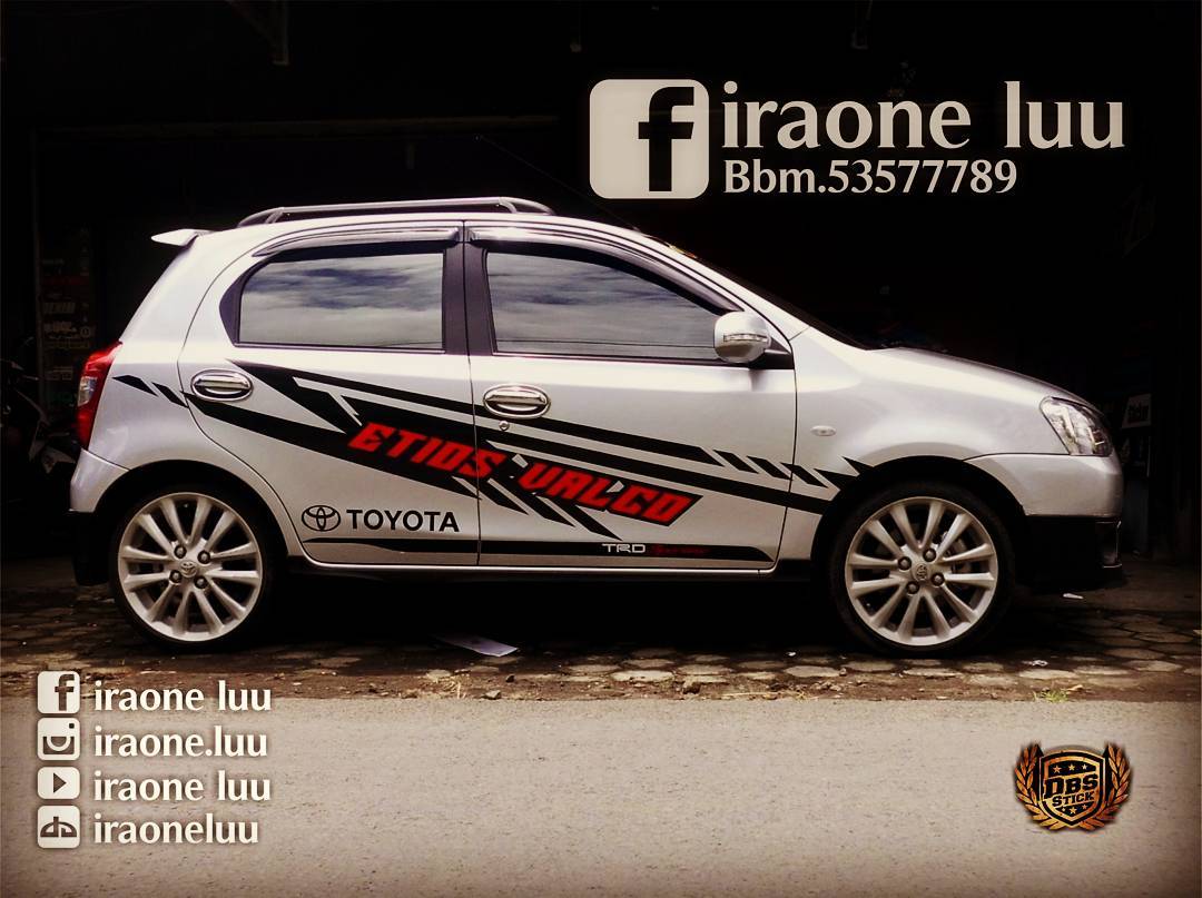 Cutting Sticker Mobil Etios Valco DBS Cutting Sticker 3D