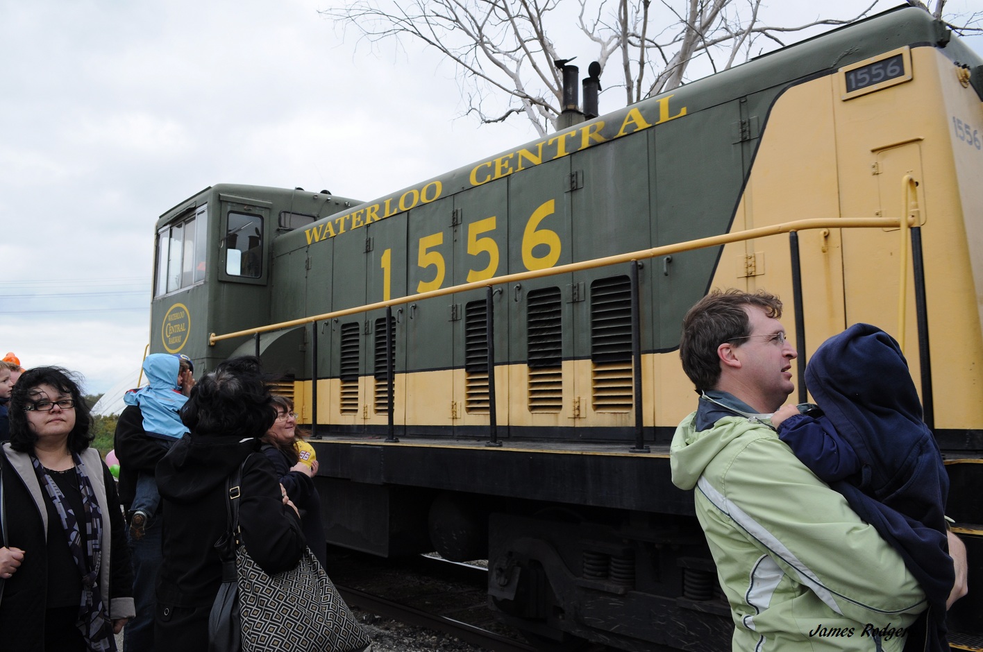 The Railfanning Runner: Waterloo Central Railway - Oktoberfest Steam Ride