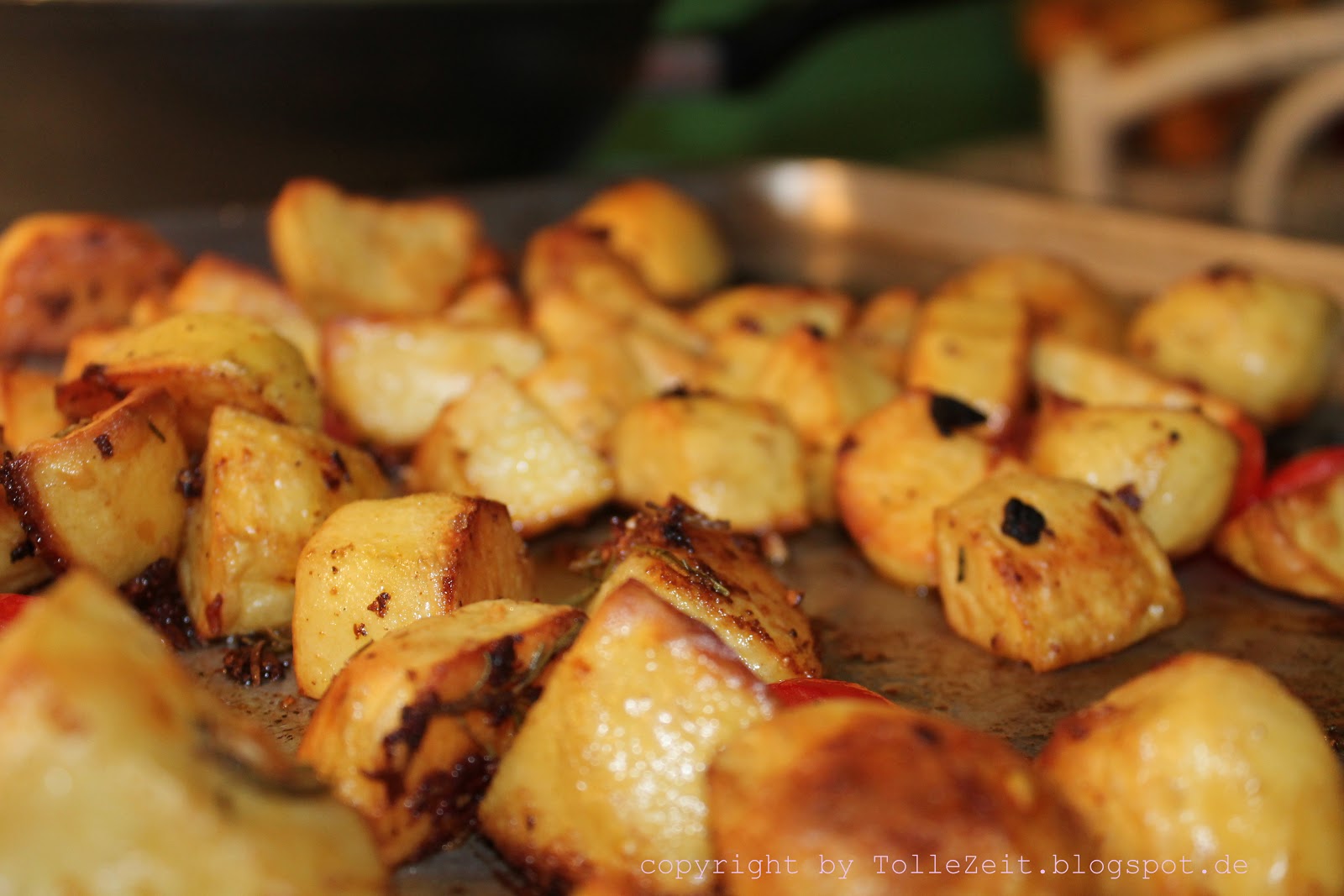 Tolle Zeit: Knoblauch-Paprika-Kartoffeln aus dem Ofen