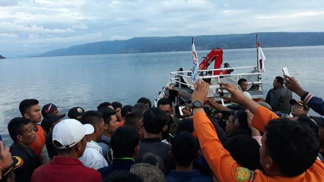 3 Pejabat Jadi Tersangka Tenggelamnya Kapal Sinar Bangun di Danau Toba