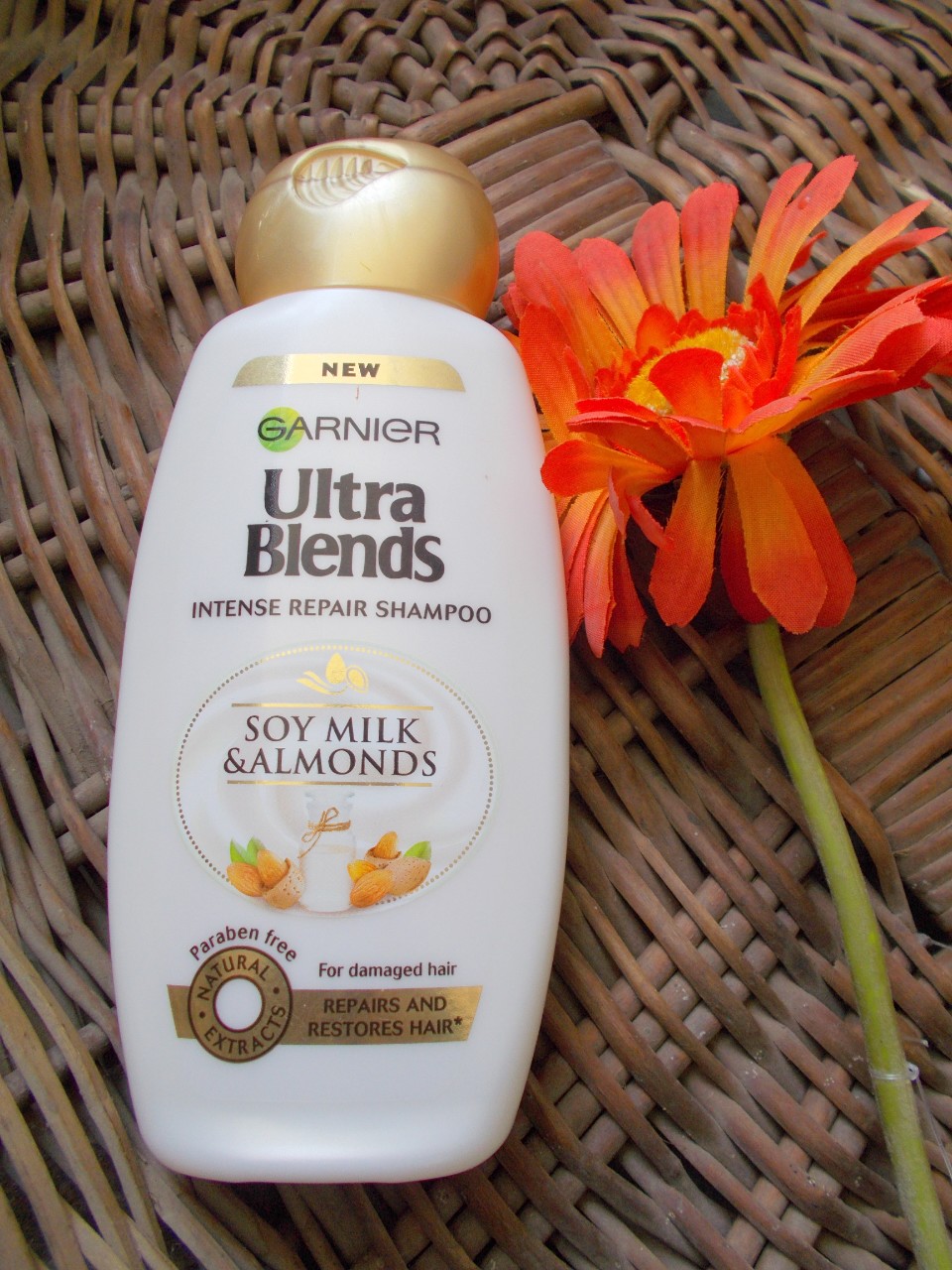 Garnier Ultra Blends Soy Milk & Almonds Intense Repair Shampoo Review