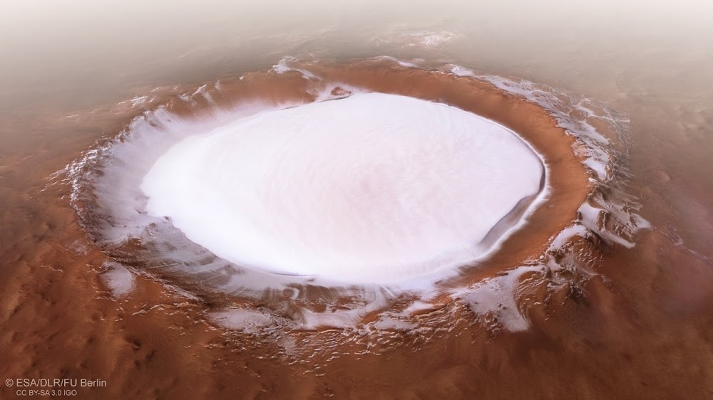 Water ice deposit in Korolev crater on Mars