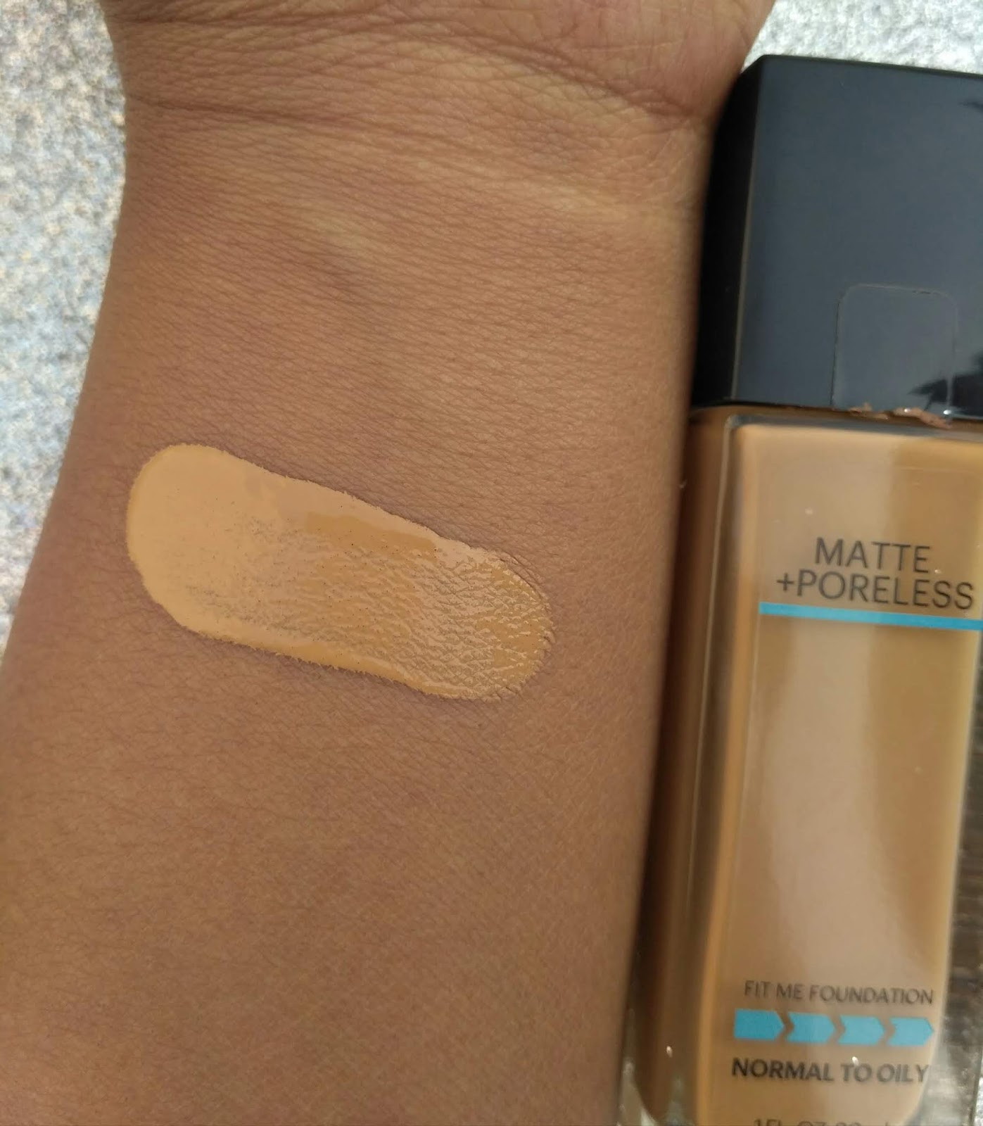 Maybelline Fit Me Foundation Shade 332 Review Maybelline Fit me Matte + Poreless Foundation in the shade 332(Golden