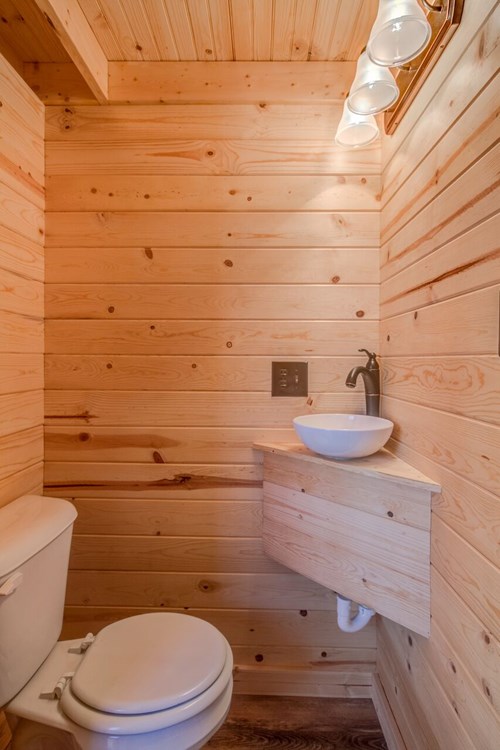 TINY HOUSE TOWN Rustic Tiny House in Durham