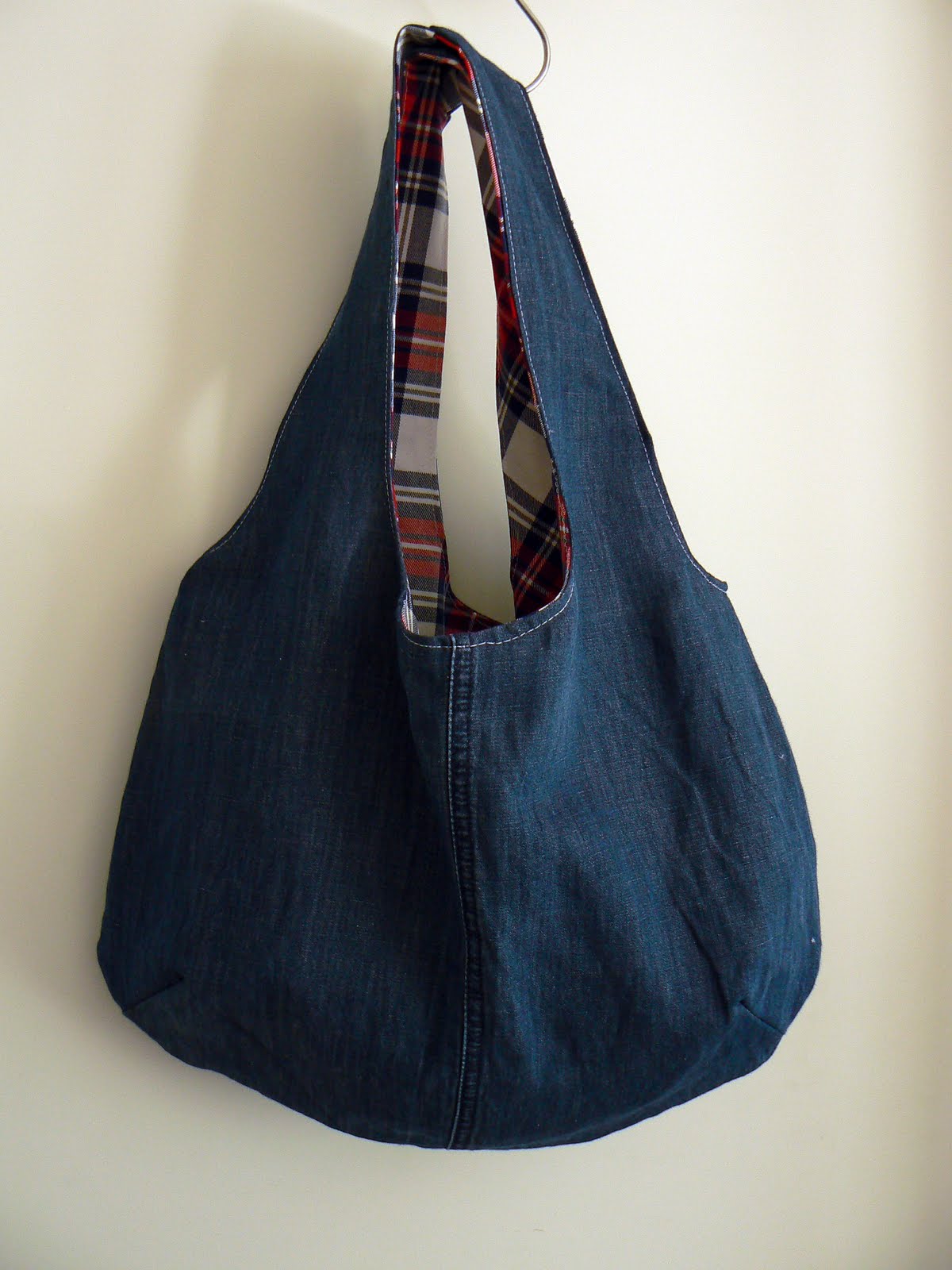 Bags, Crafts and Happiness: Jeans bag