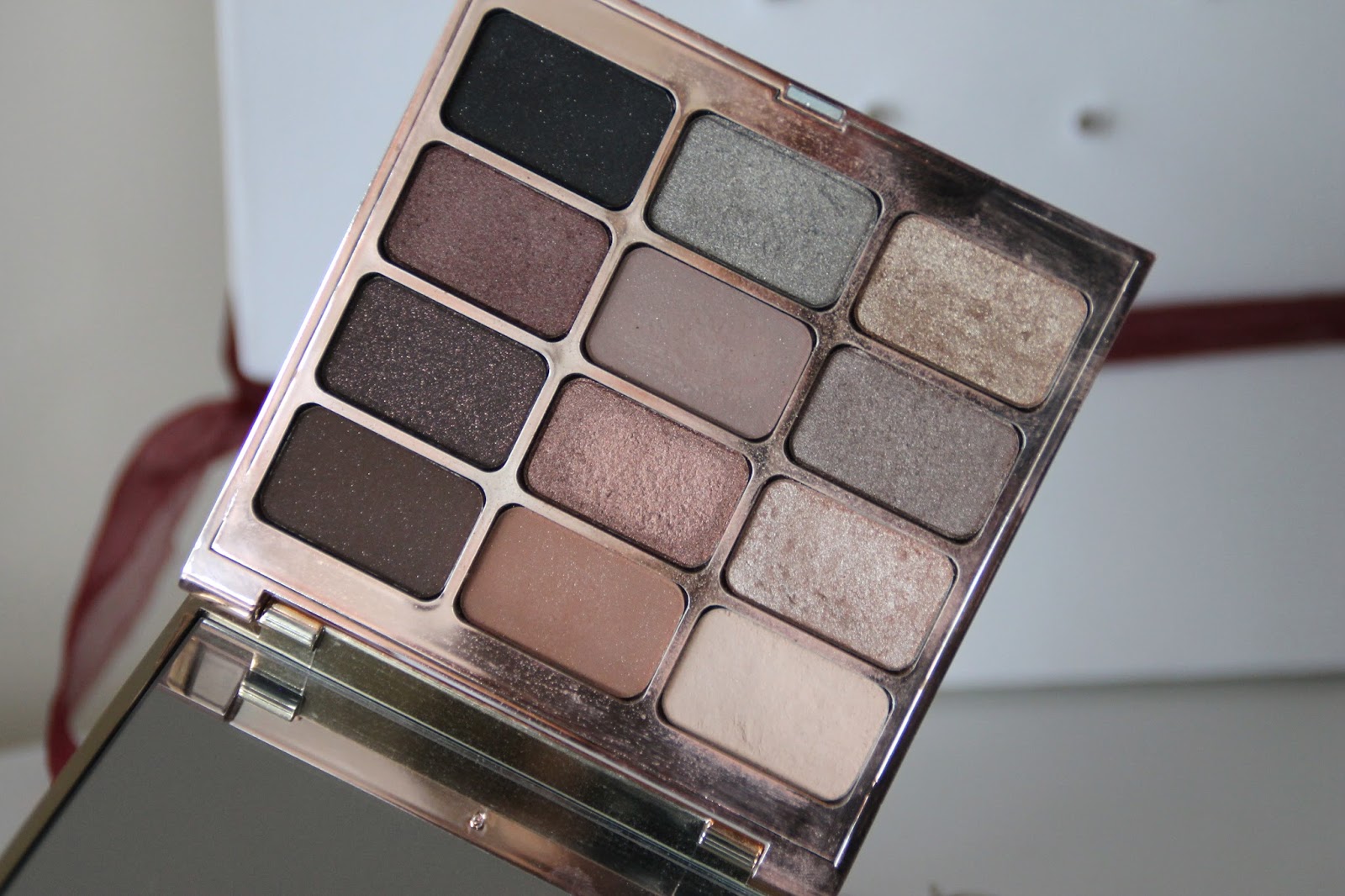 STILA Eyes Are The Window Shadow Palette Review & Swatches.