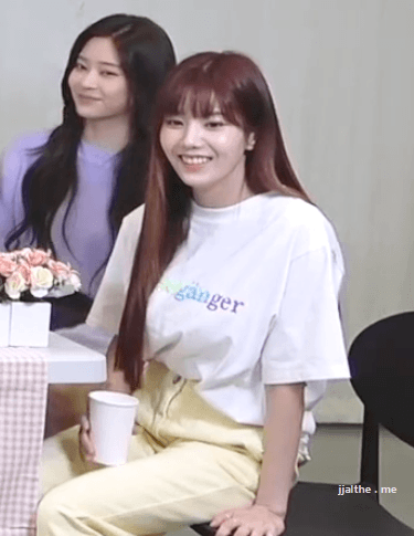 V라이브 묵직한 아이즈원 권은비
