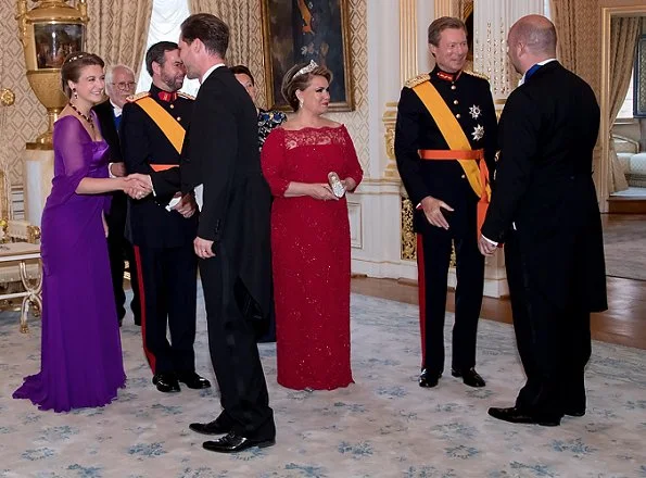 At the National Day gala, Maria Teresa wore the Belgian Scroll Tiara, Prenses Stephanie wore her butterfly tiara, diamond earring