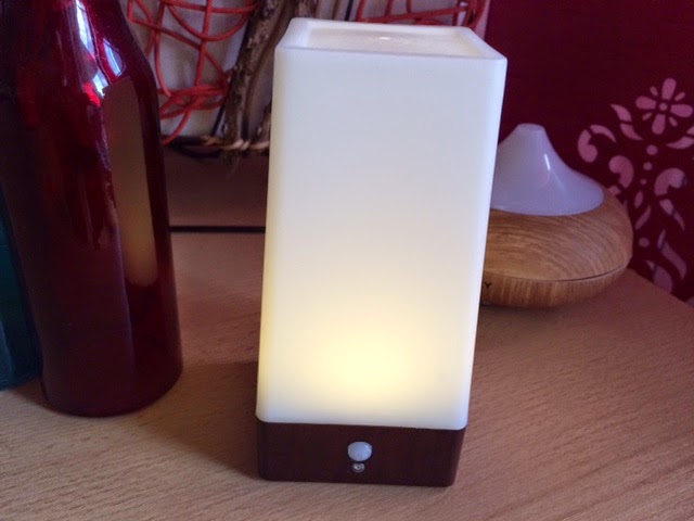 Mona's Blog: Signstek LED Bewegungsmelder Tischleuchte Nachtlicht LED