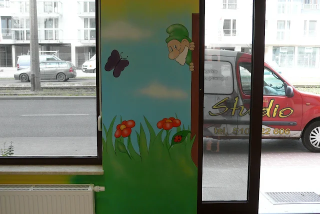 Artystyczne usługi malarskie, aranżacja sklepu w Toruniu