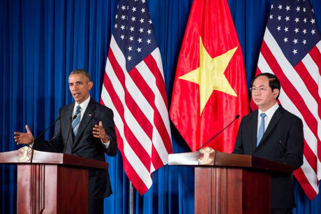 Anh Viet Nam don Obama trang trong va nong hau len fanpage Nha Trang - Anh 7