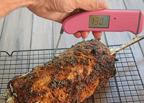 Using a Thermapen to temp check the eye of round