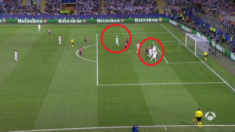 Tranh cãi: Real mở tỷ số, nhưng... phạm luật? - Ảnh 3 Tranh cai: Real mo ty so, nhung... pham luat? - Anh 3